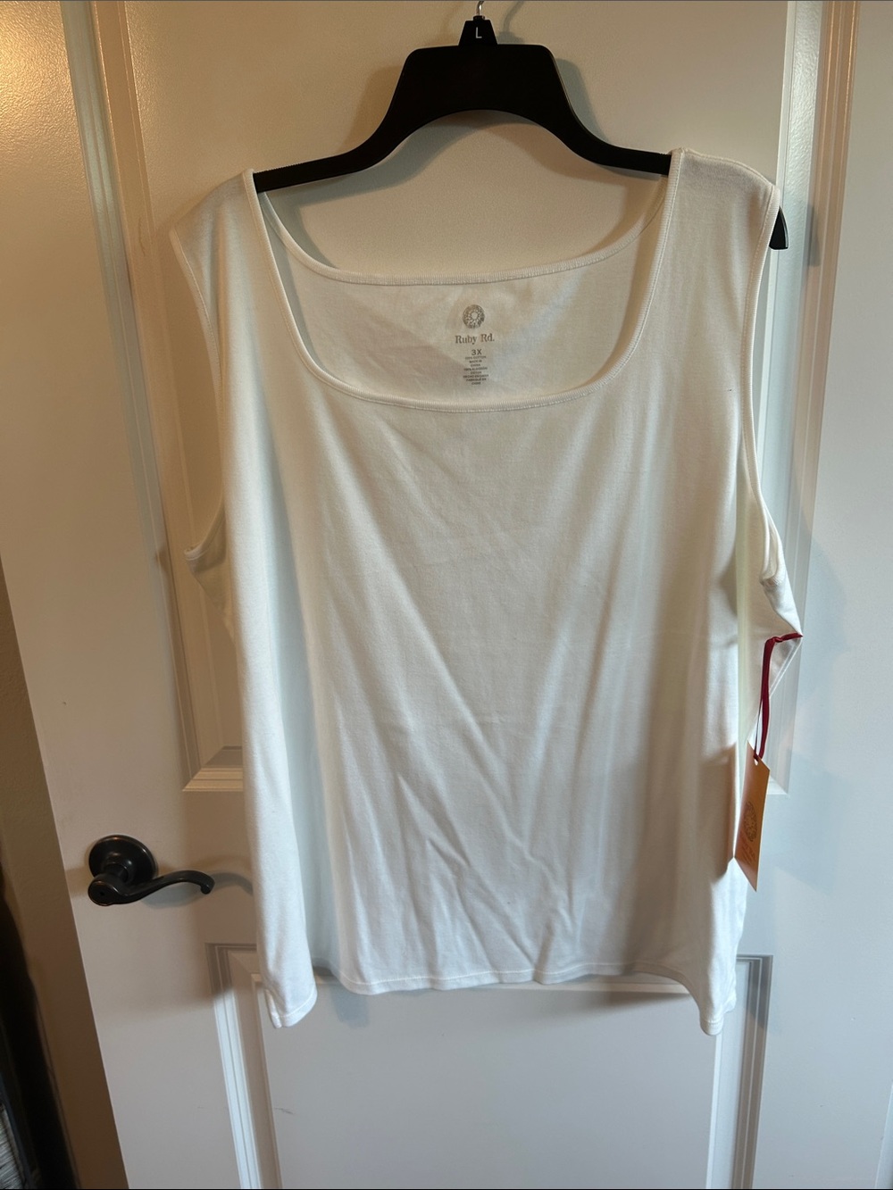 Ruby Rd women’s white tank 0105